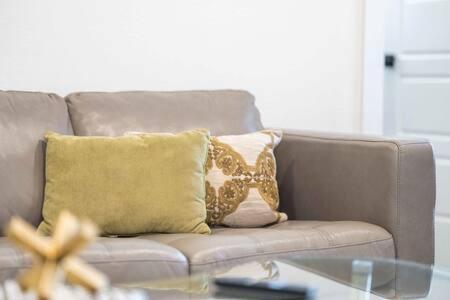 The Warhol - Pet-Friendly Apartment Μπέντονβιλ Εξωτερικό φωτογραφία