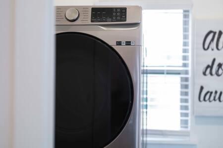 The Warhol - Pet-Friendly Apartment Μπέντονβιλ Εξωτερικό φωτογραφία
