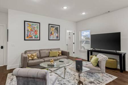 The Warhol - Pet-Friendly Apartment Μπέντονβιλ Εξωτερικό φωτογραφία